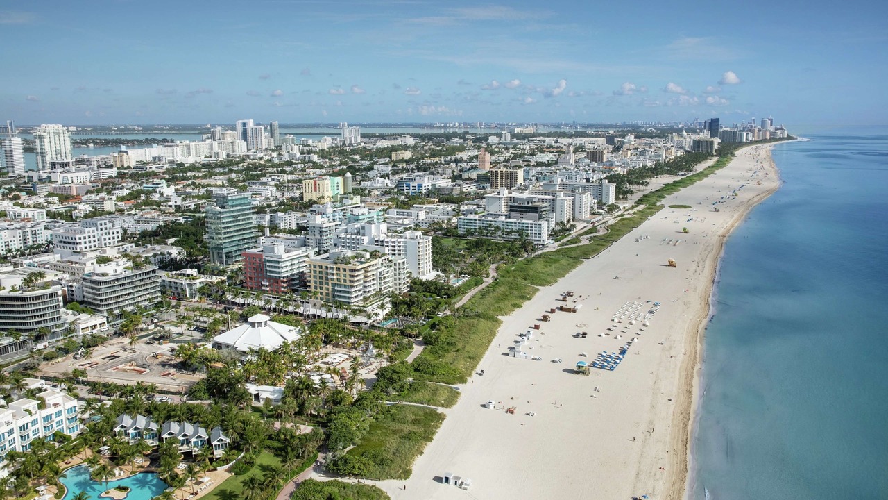 Photo of Others in South of Fifth