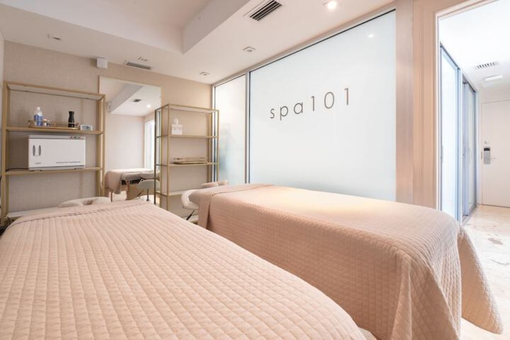 Photo of Others in South of Fifth