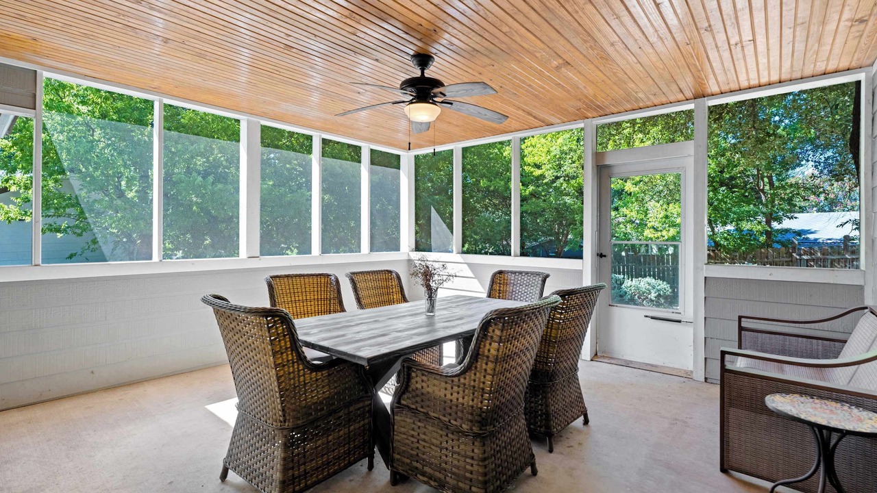 Photo of Outdoor in Greater South River City