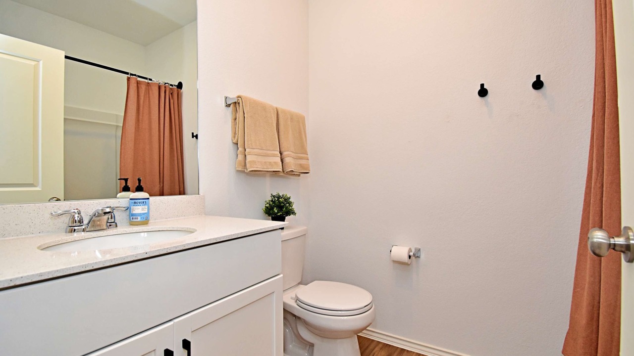 Photo of Bathroom in Del Valle