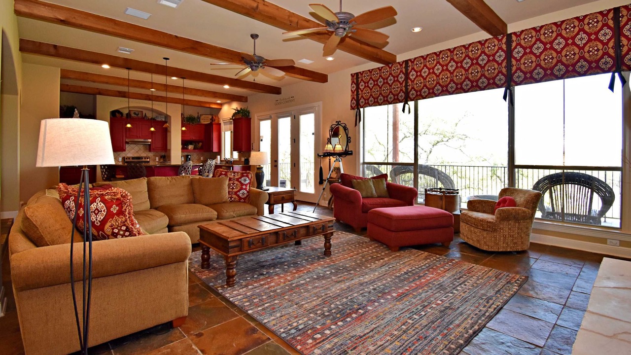 Photo of Livingroom in Spicewood