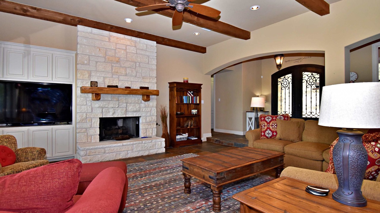 Photo of Livingroom in Spicewood