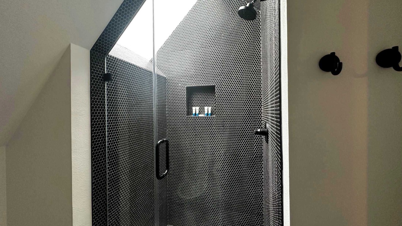 Photo of Bathroom in South Manchaca