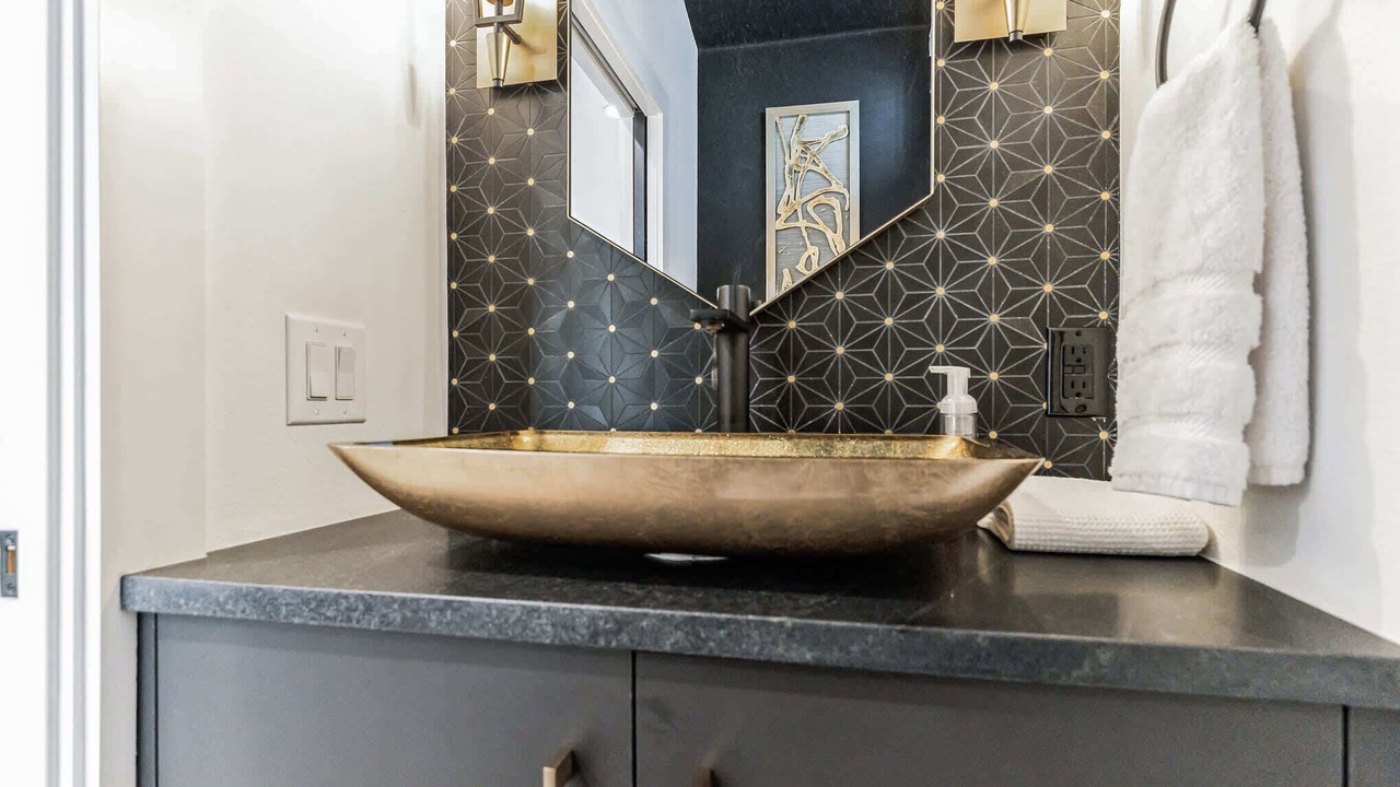 Photo of Bathroom in Holly