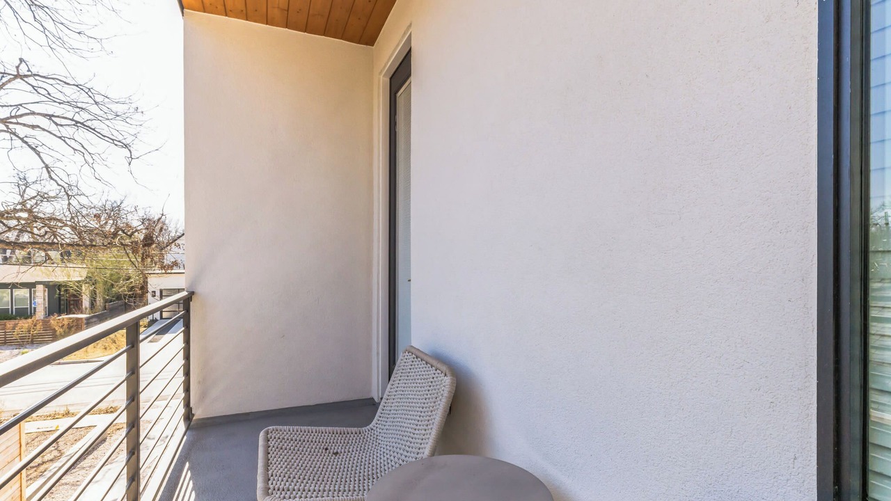 Photo of Patio Balcony in Holly
