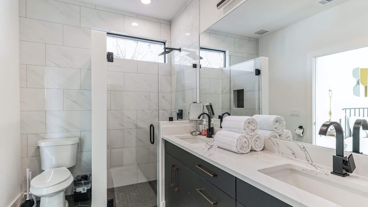 Photo of Bathroom in Holly