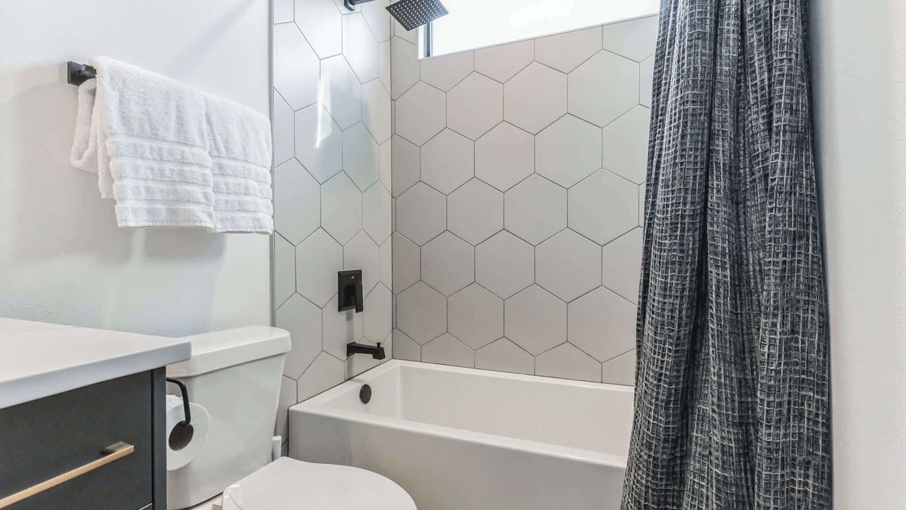 Photo of Bathroom in Holly