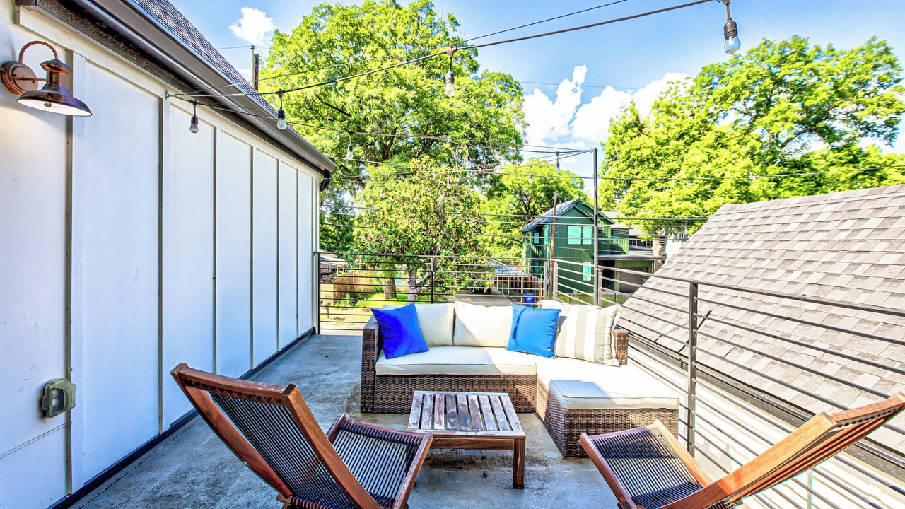 Photo of Outdoor in Govalle