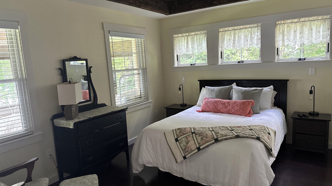 Photo of Bedroom in Embden