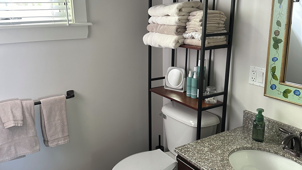 Photo of Bathroom in Embden