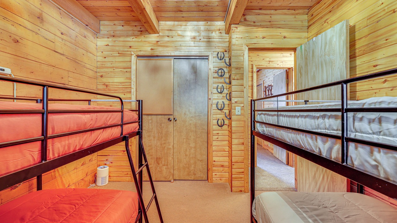 Photo of Bedroom in Alpine