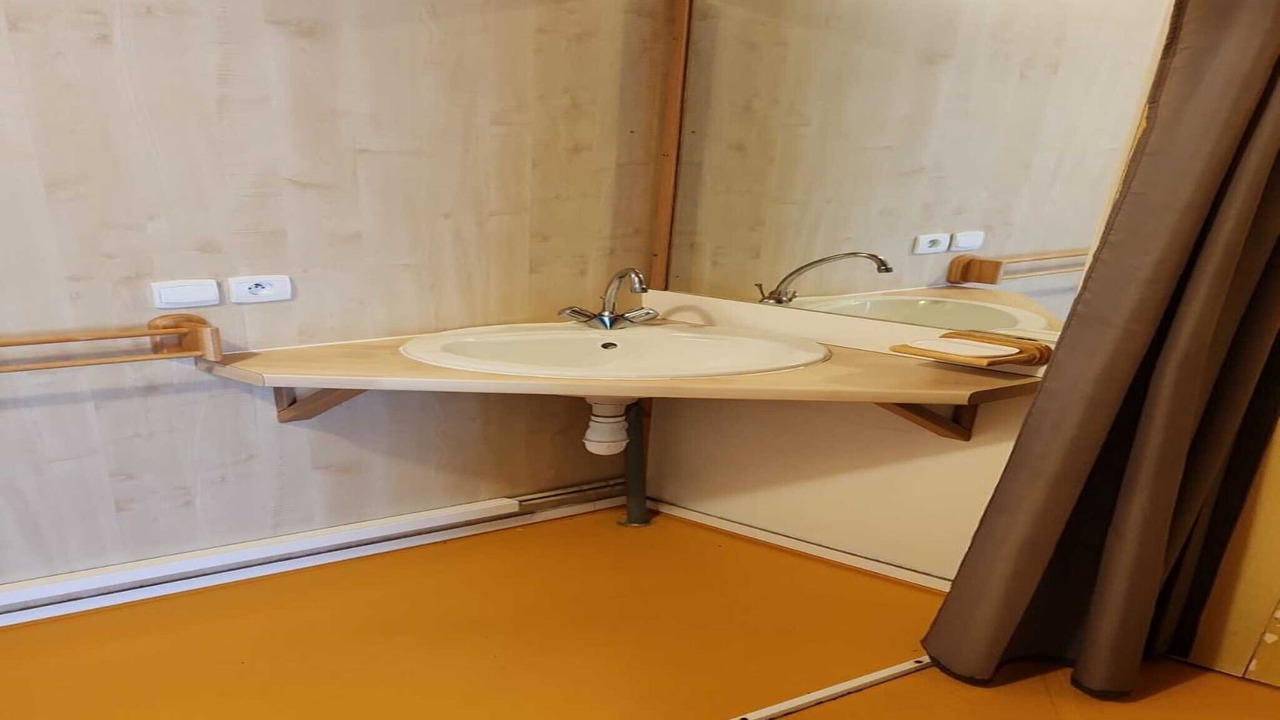 Photo of Bathroom in La Chapelle-Taillefert