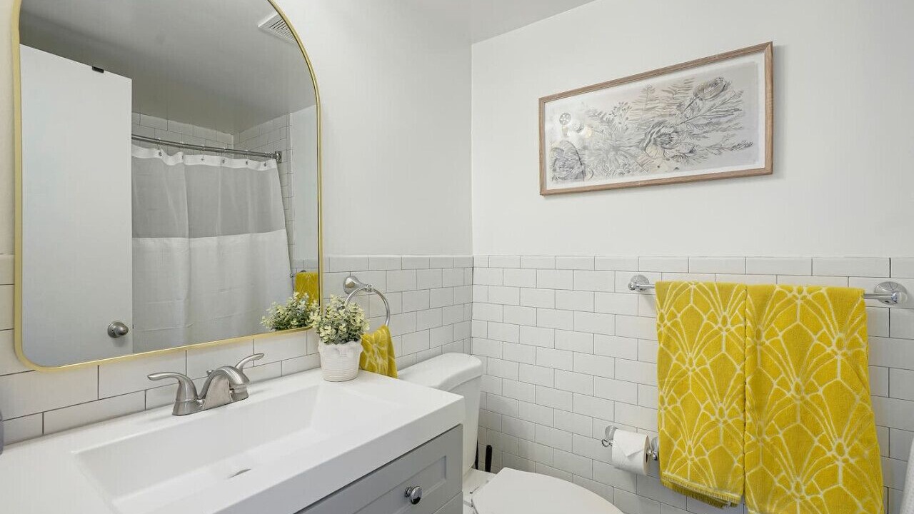 Photo of Bathroom in Aurora Highlands