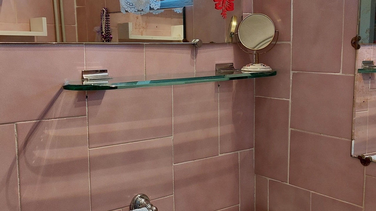 Photo of Bathroom in Revest-des-Brousses