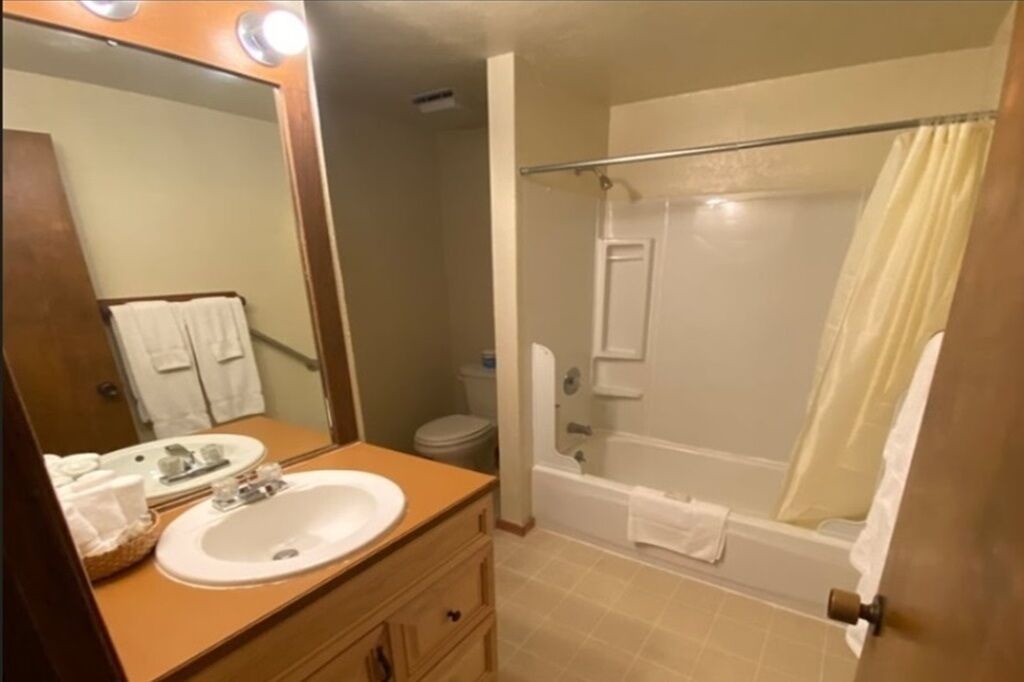 Photo of Bathroom in Adelma Beach