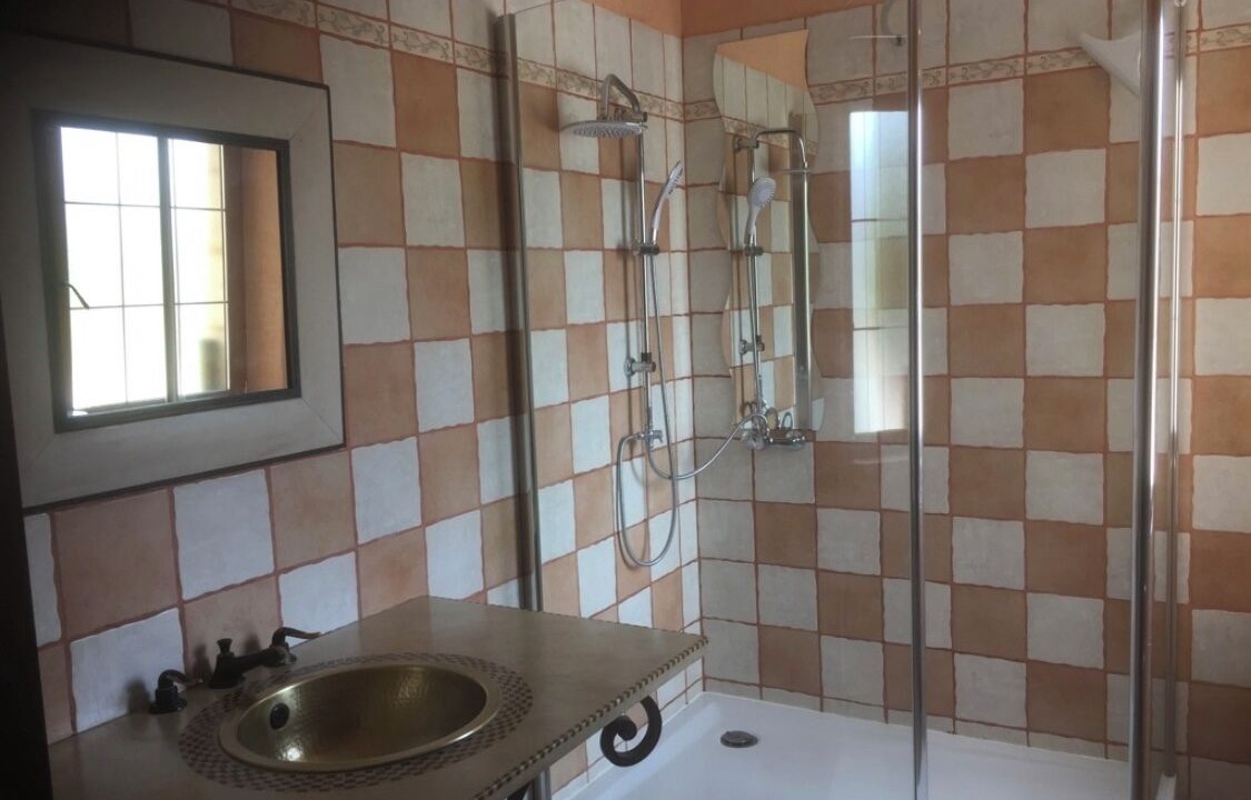 Photo of Bathroom in Mont-Saint-Jean