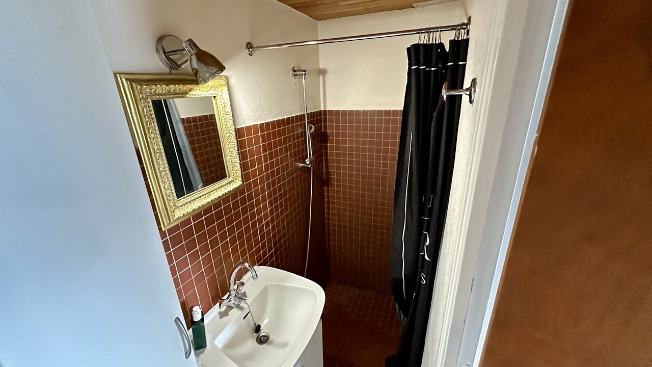 Photo of Bathroom in Murat-le-Quaire