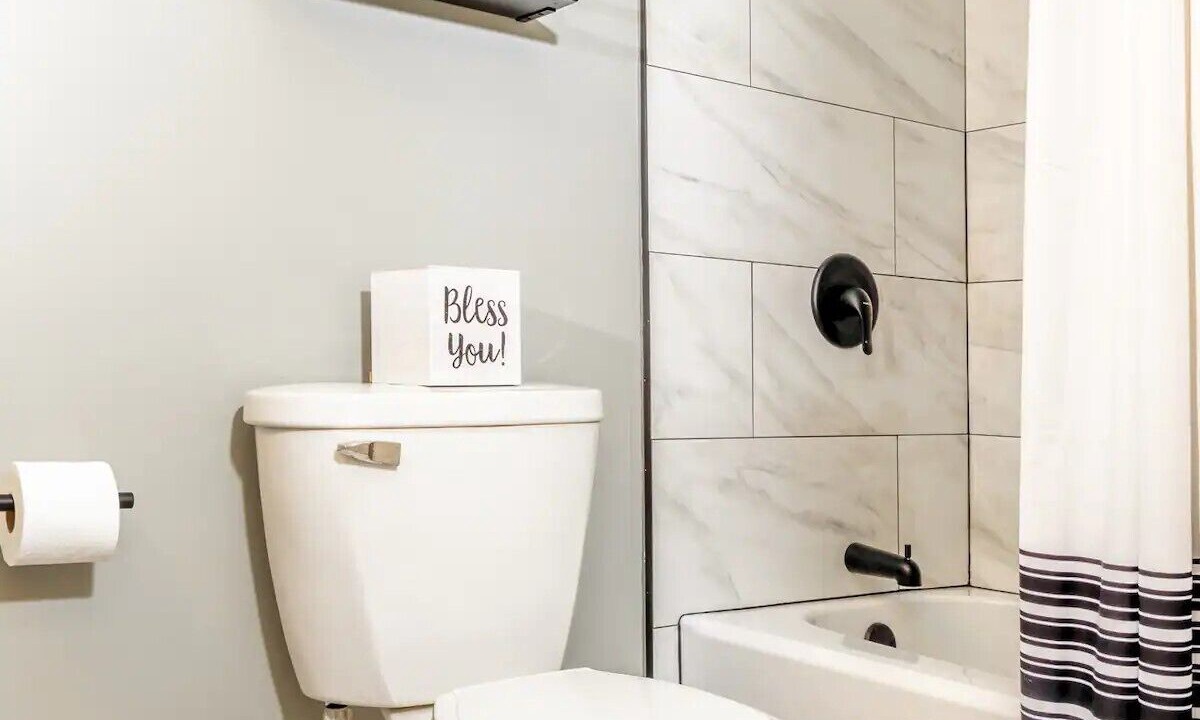 Photo of Bathroom in Richton Park