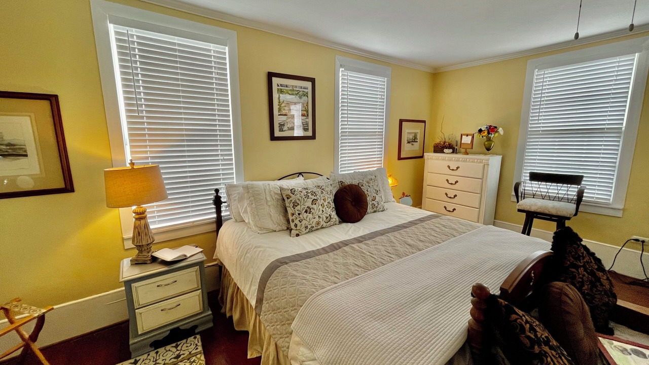 Photo of Bedroom in Montgomery