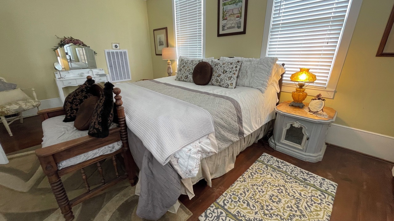 Photo of Bedroom in Montgomery