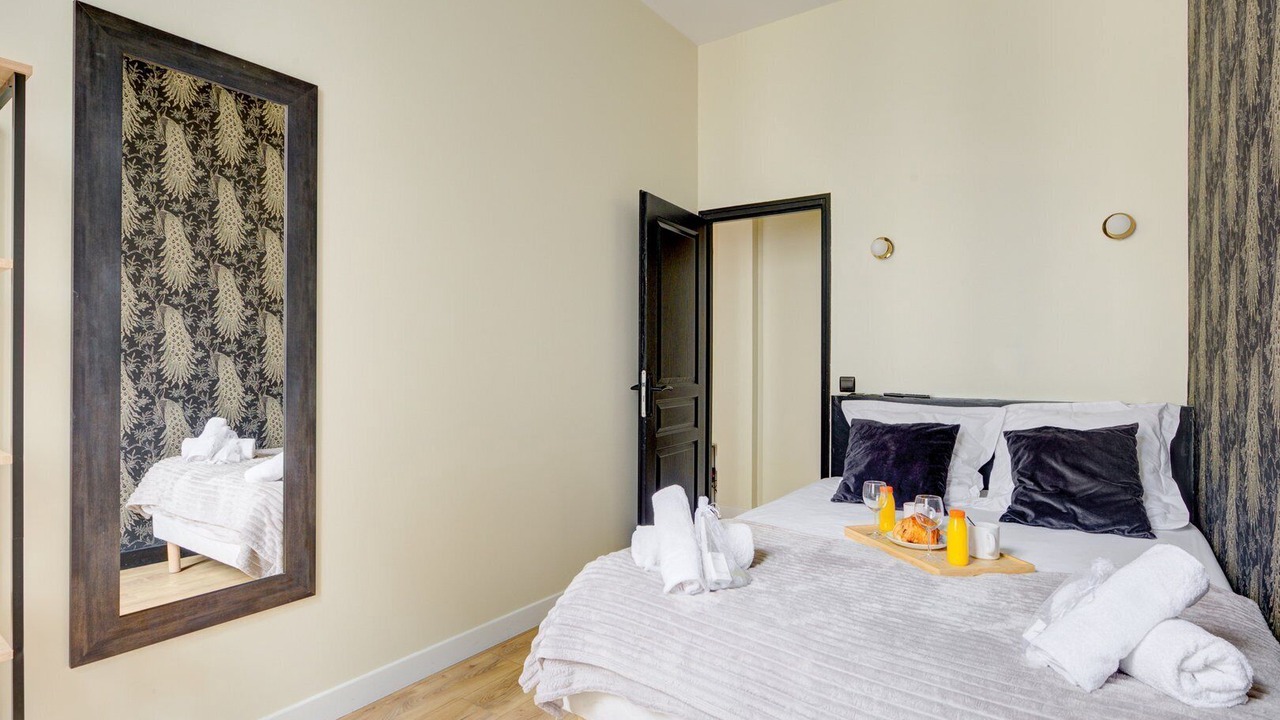 Photo of Bedroom in Arts-et-Metiers