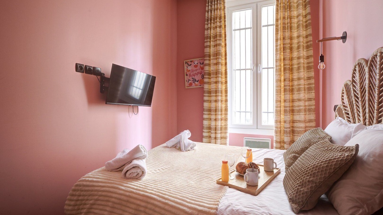 Photo of Bedroom in Arts-et-Metiers