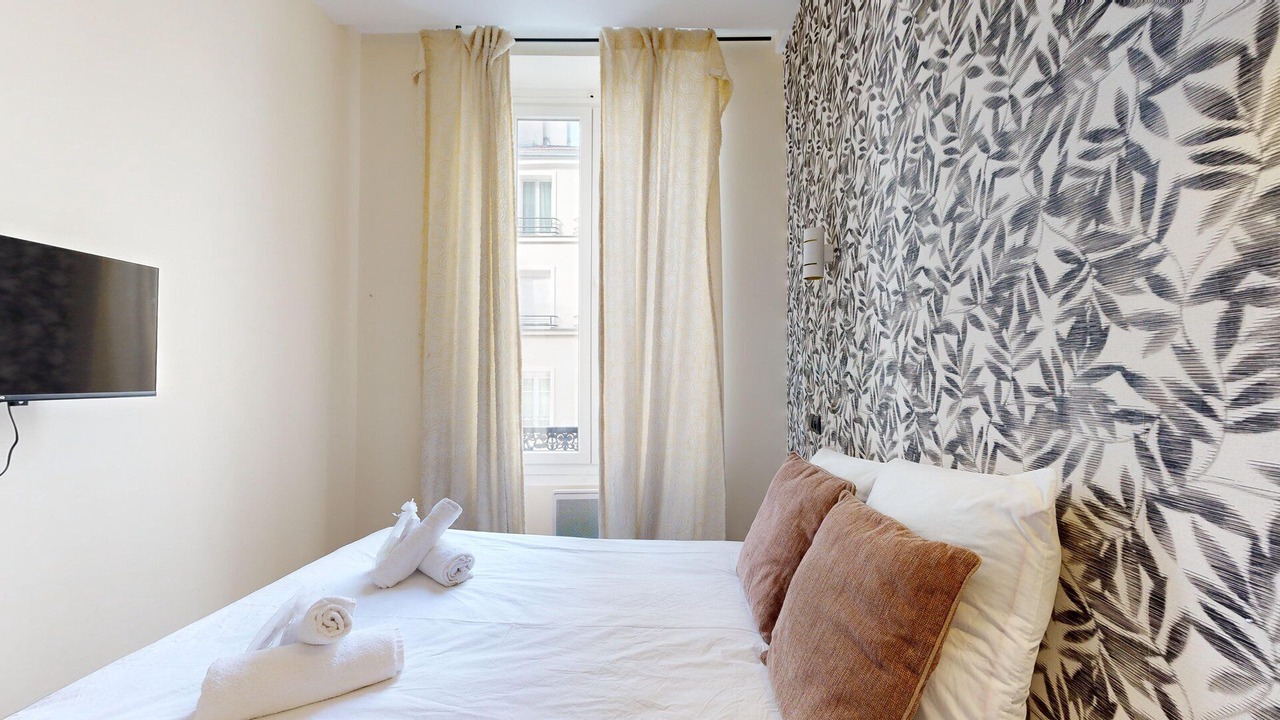 Photo of Bedroom in Arts-et-Metiers