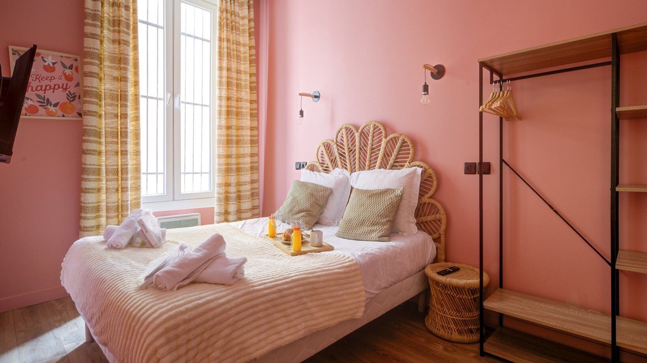 Photo of Bedroom in Arts-et-Metiers