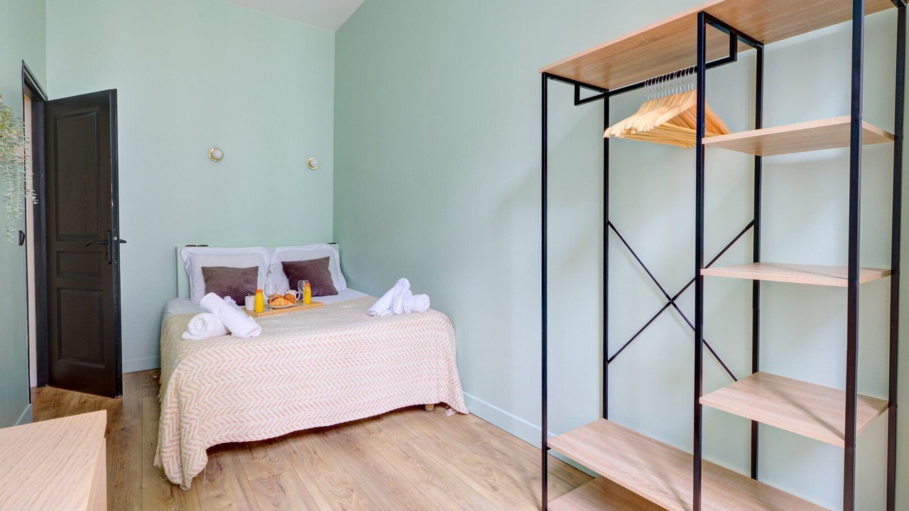 Photo of Bedroom in Arts-et-Metiers