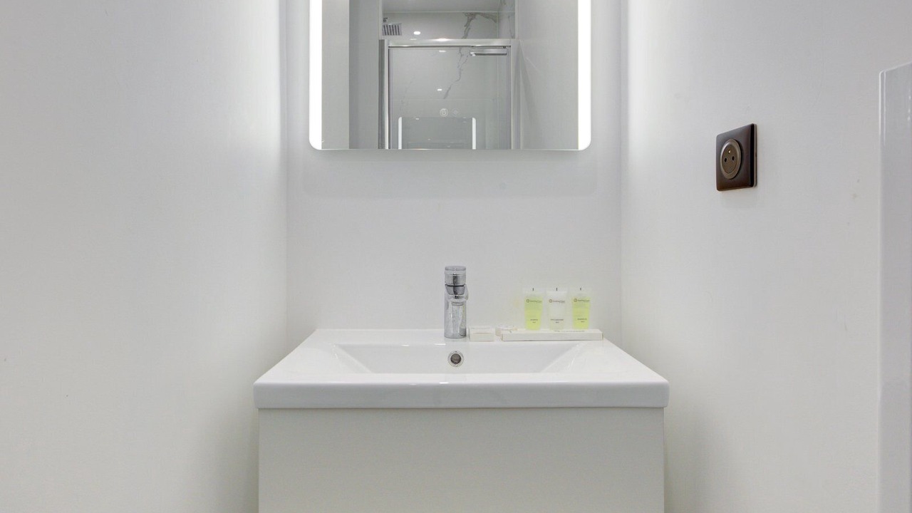Photo of Bathroom in Quartier de la Plaine-de-Monceaux