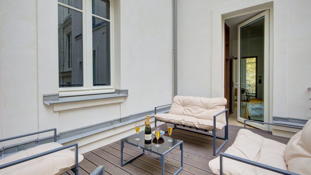 Photo of Patio Balcony in Quartier de la Plaine-de-Monceaux