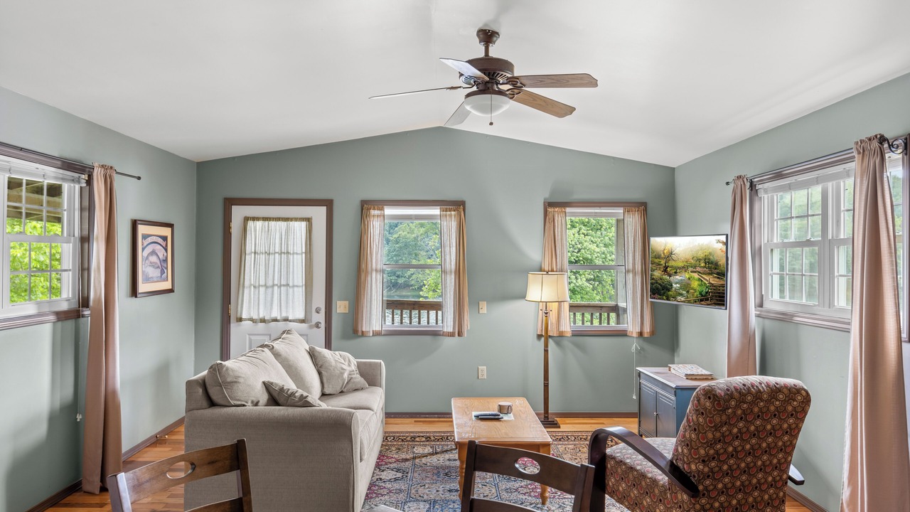 Photo of Livingroom in Mountain Home