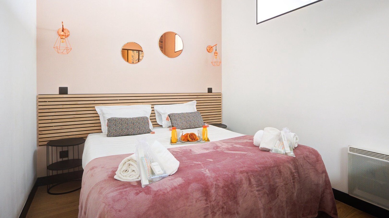 Photo of Bedroom in 12th Arrondissement