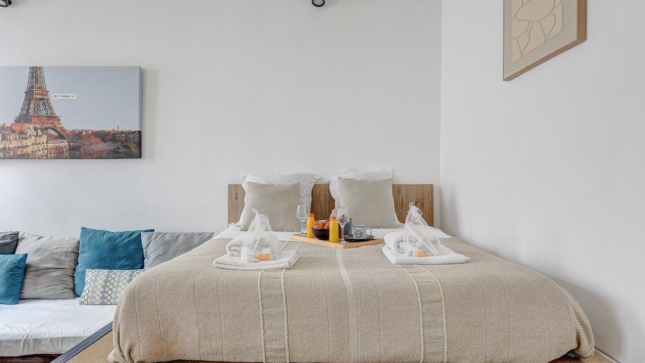 Photo of Bedroom in Quartier du Faubourg-Montmartre