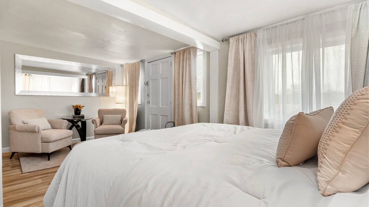 Photo of Bedroom in Lenox