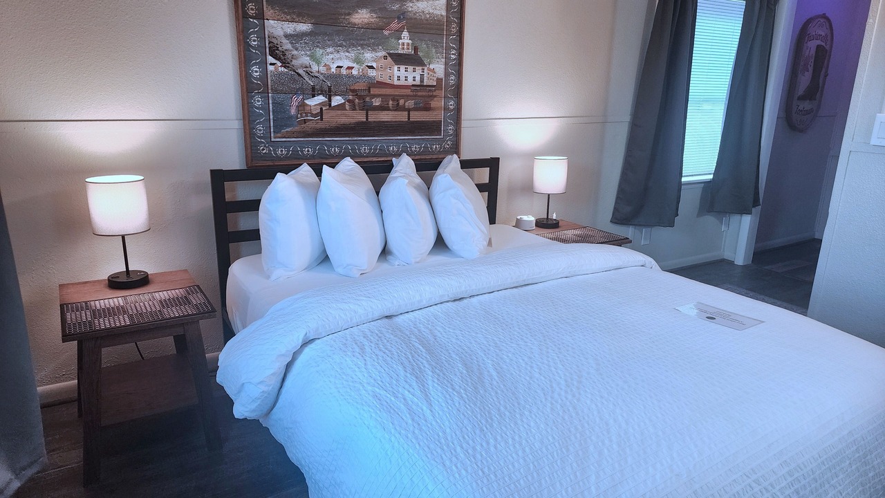 Photo of Bedroom in Pleasant View