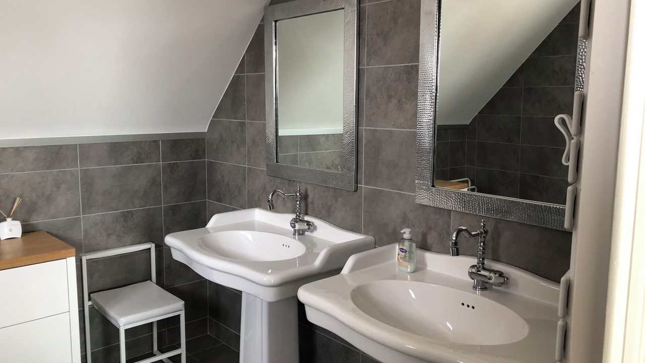 Photo of Bathroom in Poulgoazec