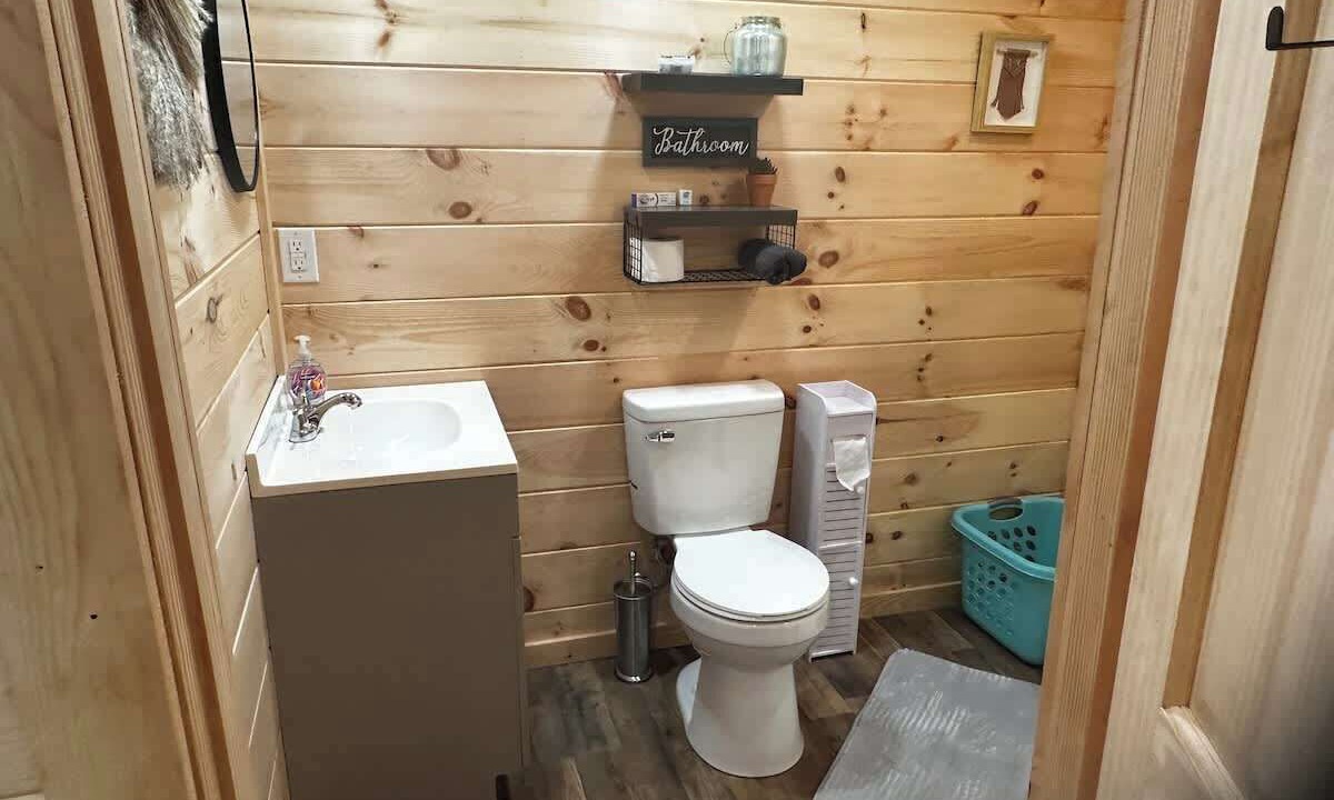 Photo of Bathroom in Betsy Layne