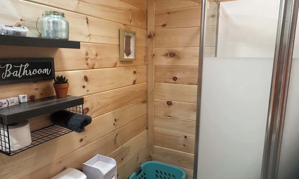 Photo of Bathroom in Betsy Layne