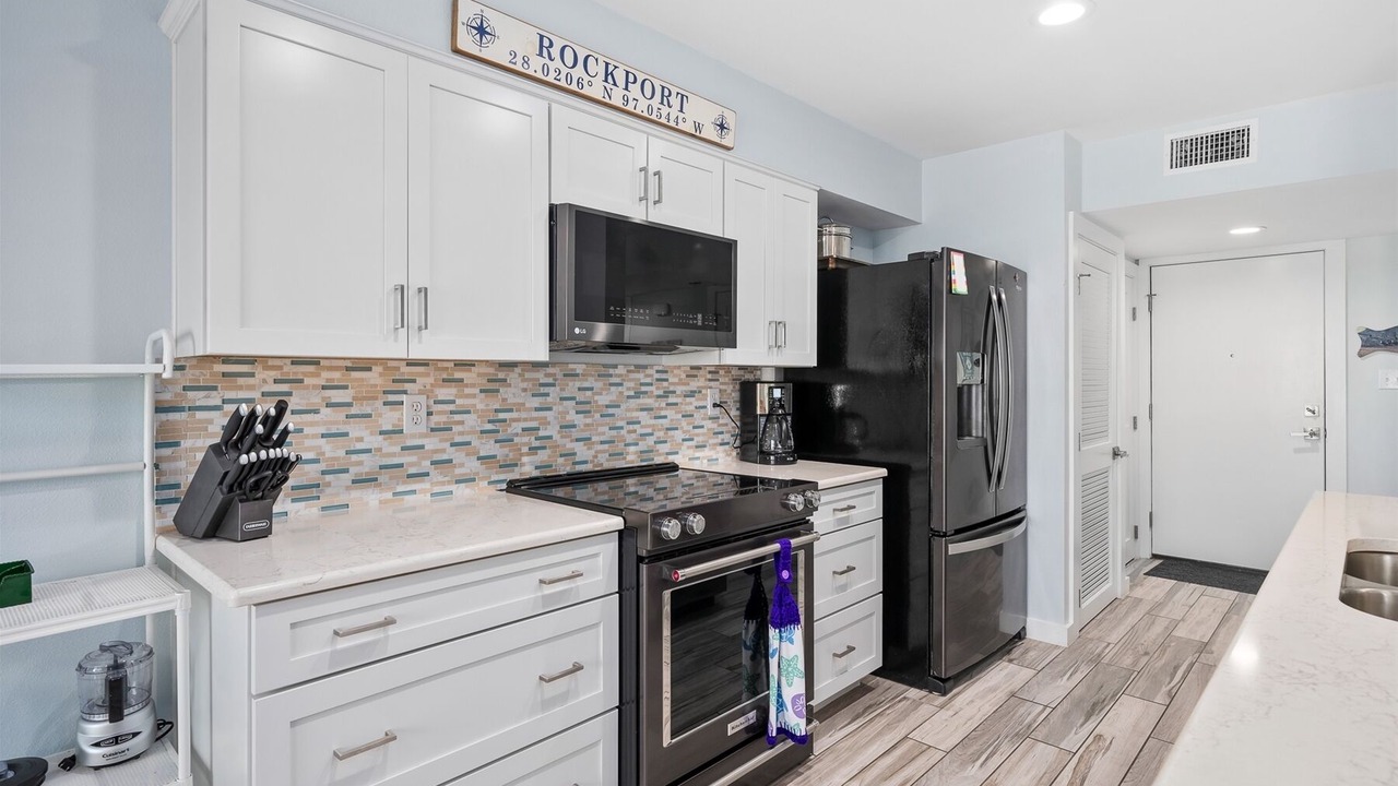 Photo of Kitchen in Harbor Oaks