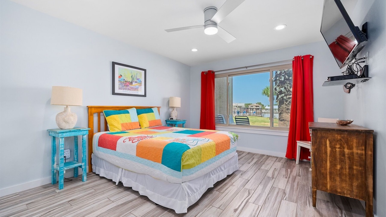 Photo of Bedroom in Harbor Oaks