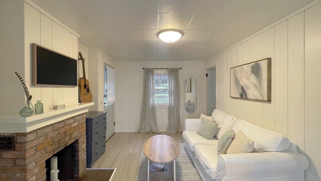 Photo of Livingroom in West Dennis