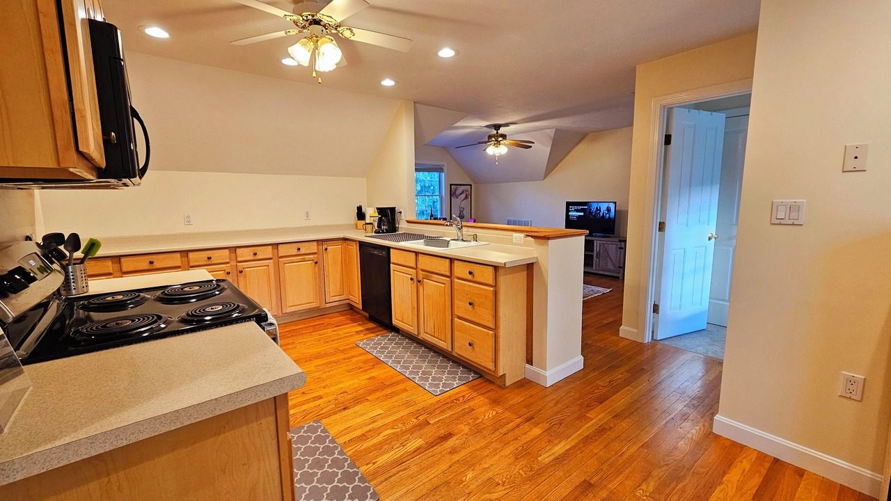 Photo of Others in Melrose