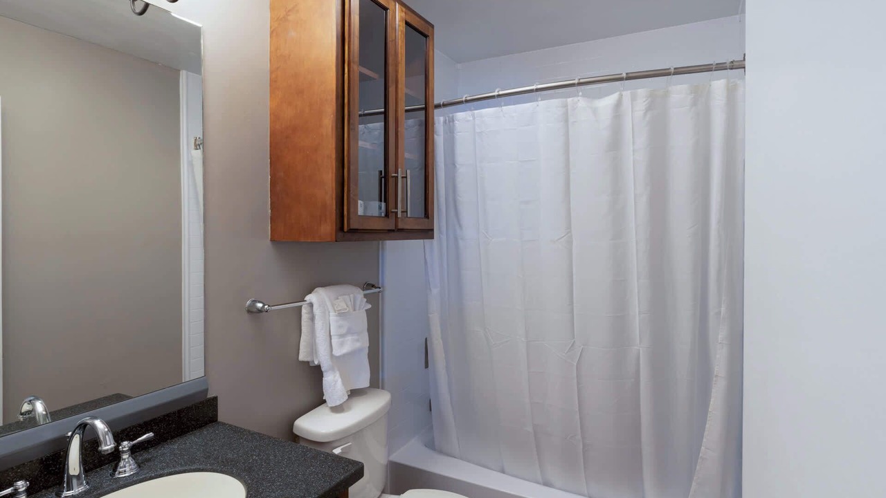Photo of Bathroom in North Capitol