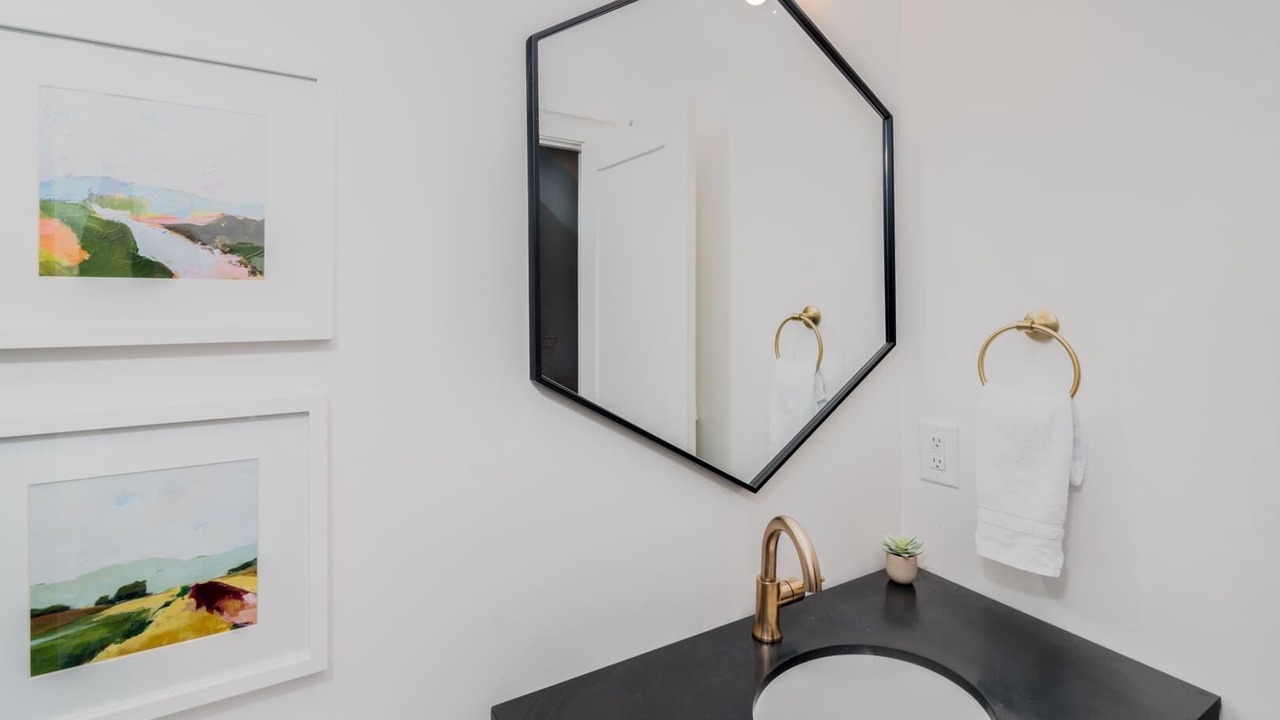 Photo of Bathroom in 12 South