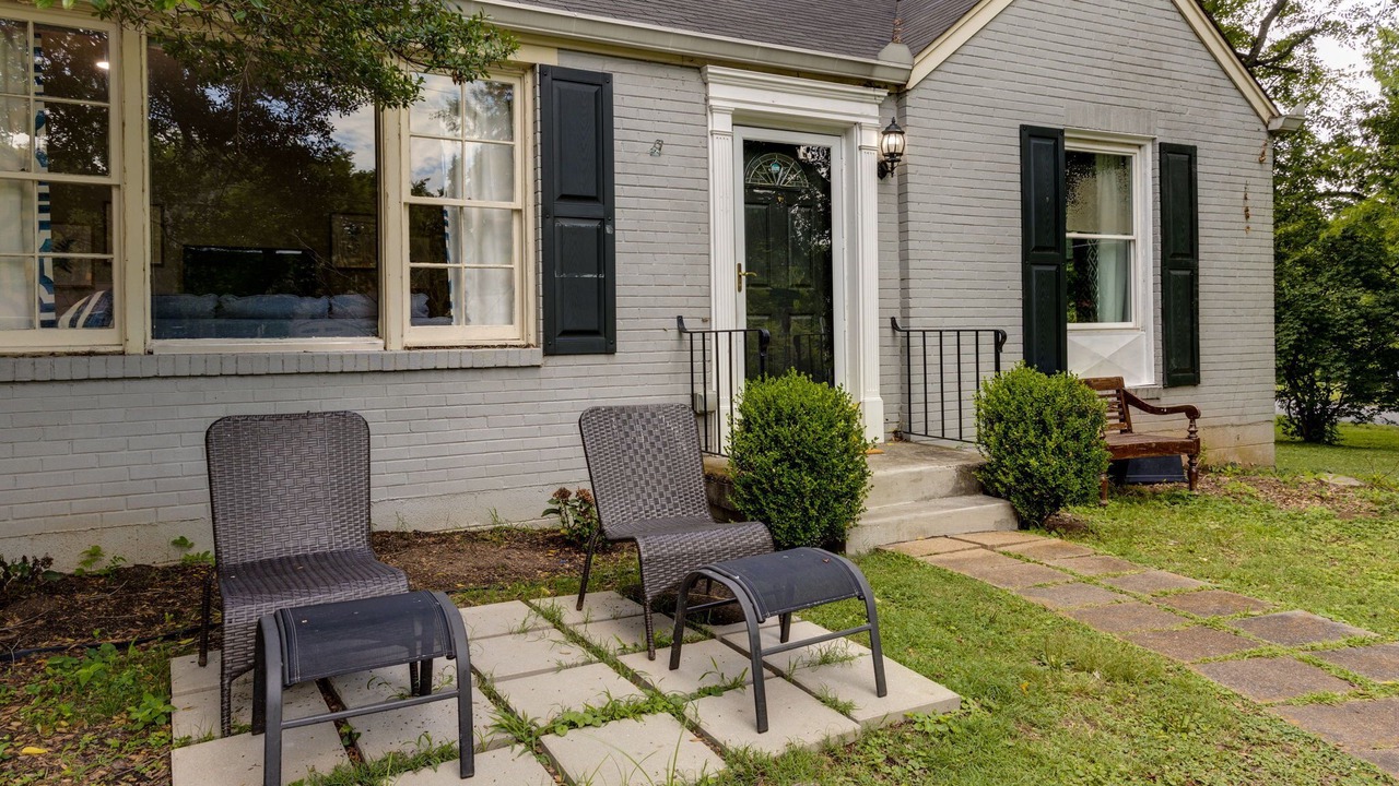 Photo of Outdoor in Green Hills