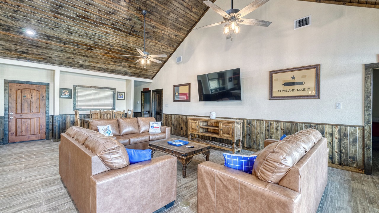 Photo of Livingroom in Concan