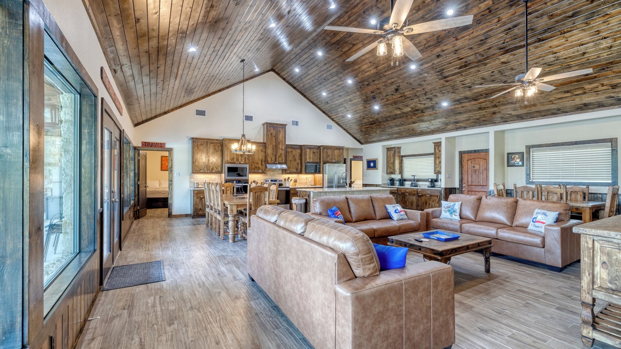 Photo of Livingroom in Concan