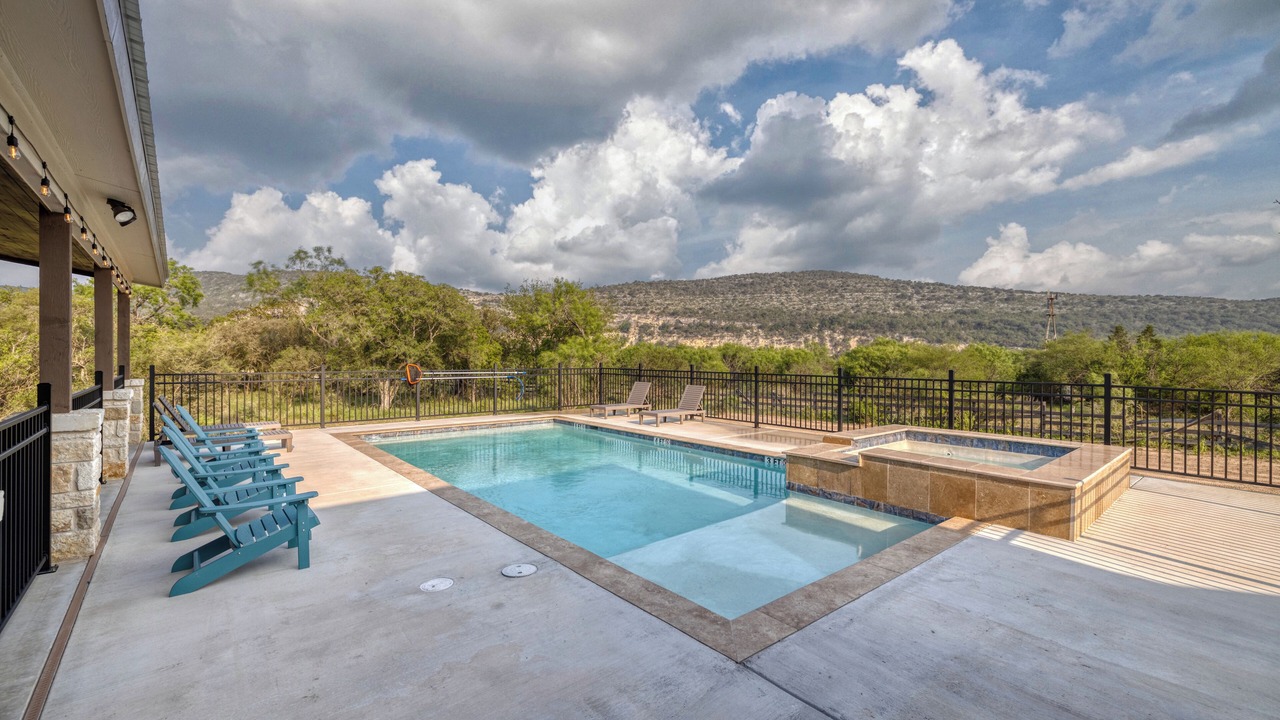 Photo of Outdoor in Concan