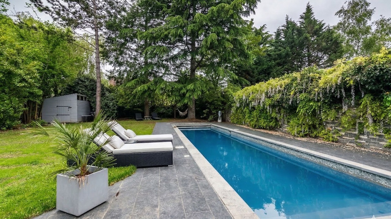 Photo of Outdoor in Le Celle-Saint-Cloud